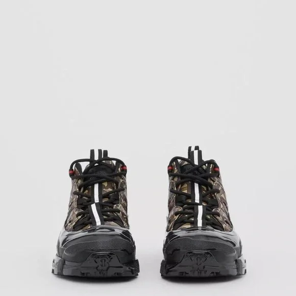 BURBERRY MEN - Picture 5 of 8